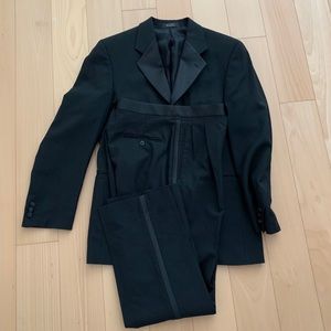 Andrew Fezza New York tuxedo.Bill Blass waistcoat